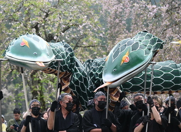 ヤマタノオロチ演技の様子